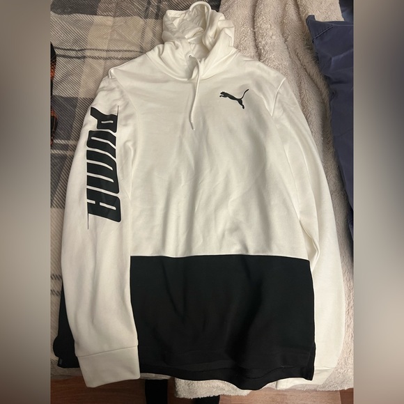 Never worn Puma hoodie - Picture 1 of 5